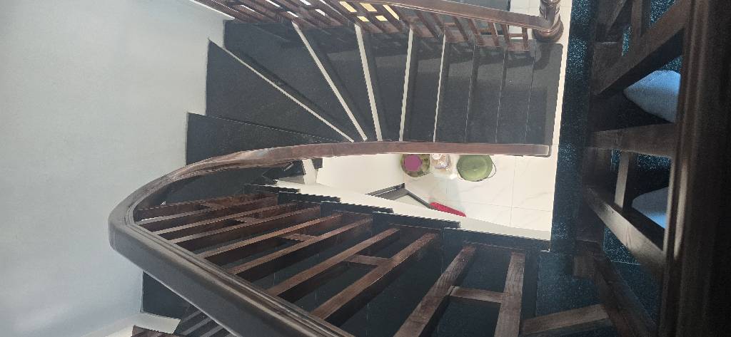 Bán nhà Định Công Thượng - diện tích 42m2 2 tầng - Lô góc 3 thoáng - giá 3 tỷ