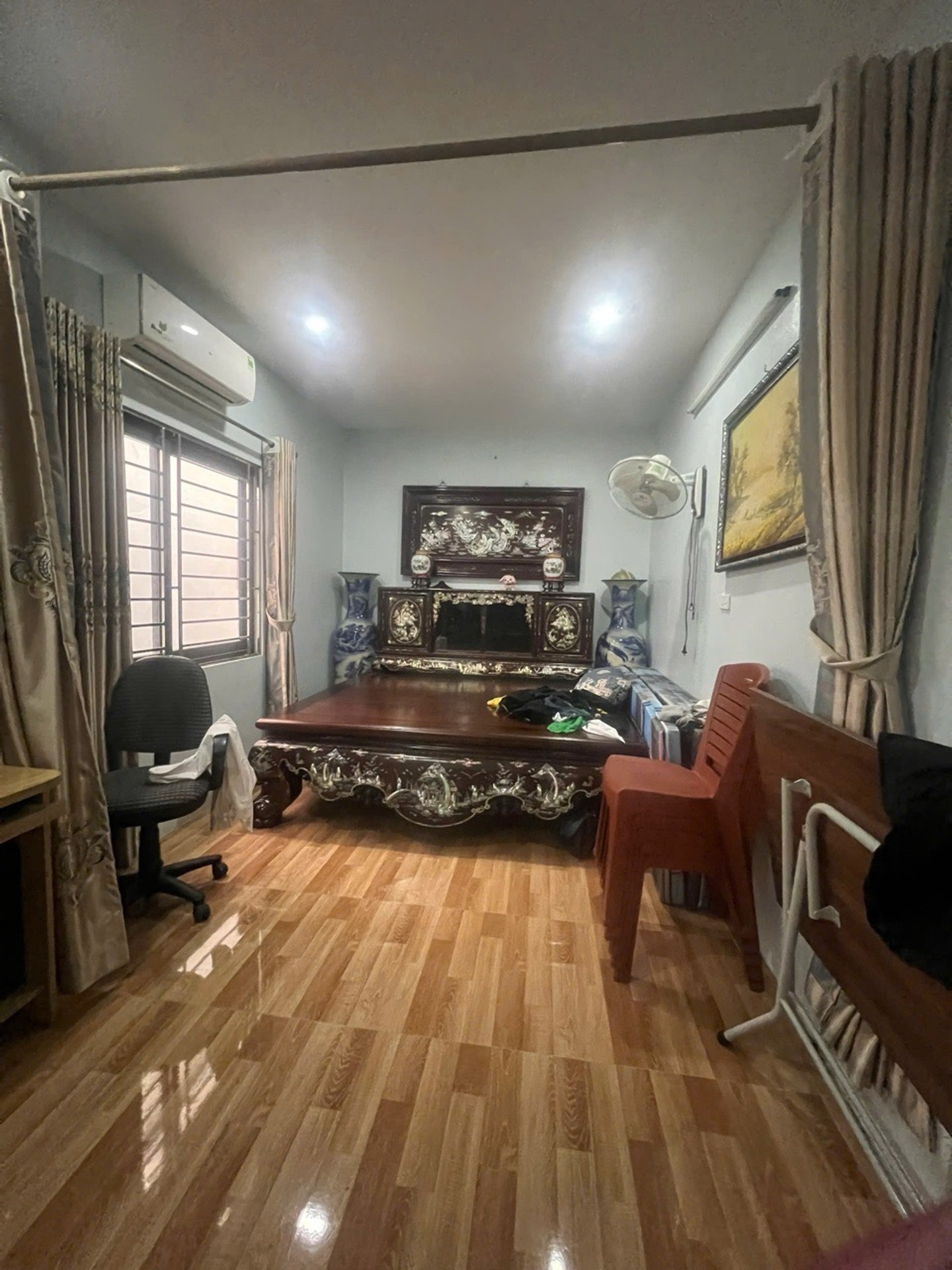Bán nhà Bùi Ngọc Dương - diện tích 37m2 3 tầng - Lô góc, ánh sáng tự nhiên - giá 11 tỷ