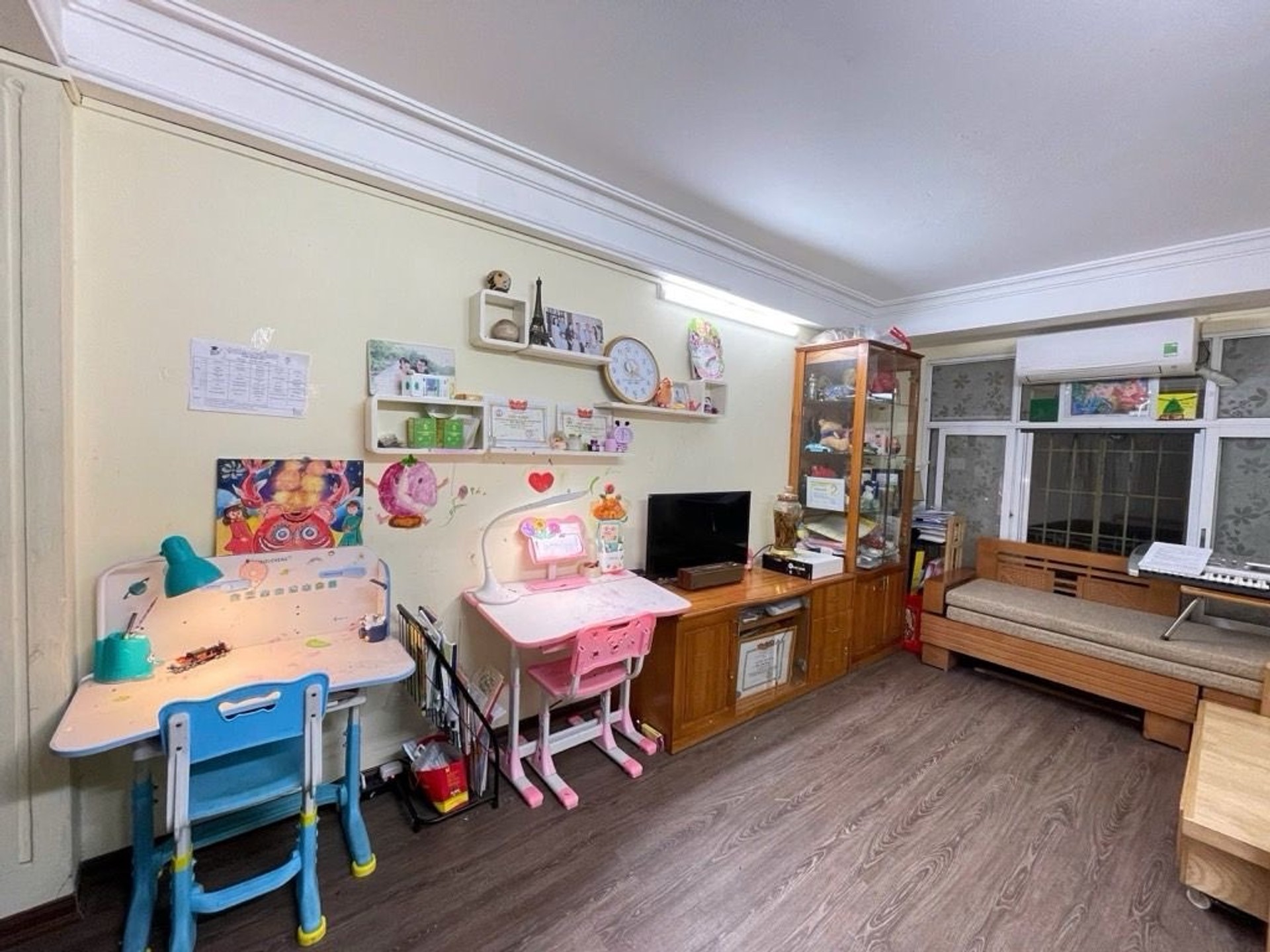 Bán nhà Lê Thanh Nghị - diện tích 23m2 5 tầng - Ngõ thông, ô tô tránh - giá 7,65 tỷ