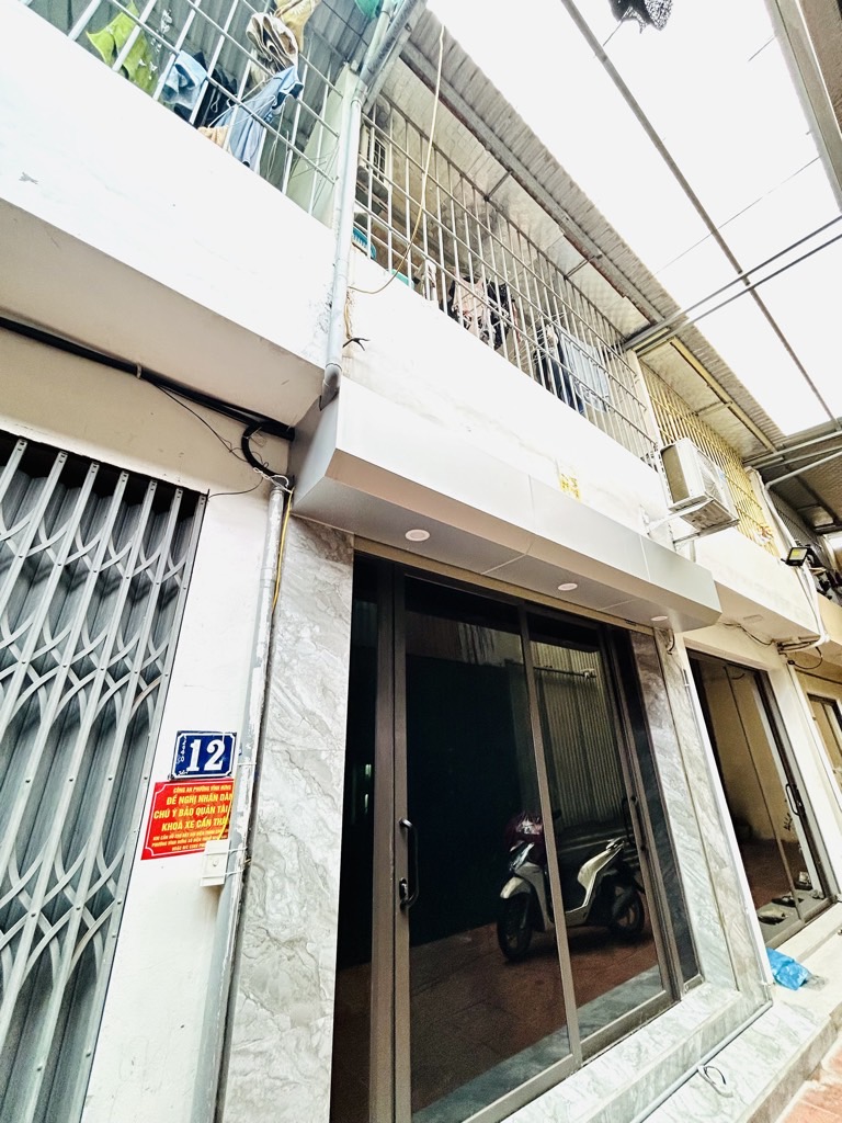Bán nhà Lĩnh Nam - diện tích 31m2 2 tầng - Nhà chưa sổ, phân lô - giá 2,6 tỷ
