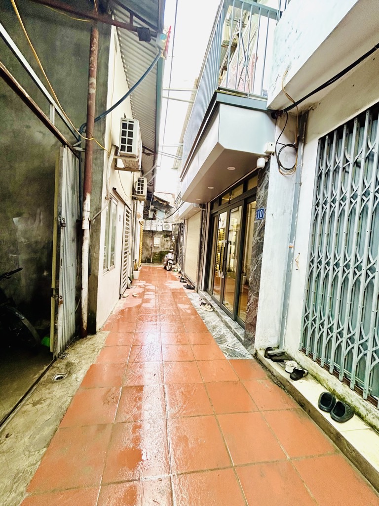 Bán nhà Lĩnh Nam - diện tích 31m2 2 tầng - Nhà chưa sổ, phân lô - giá 2,6 tỷ