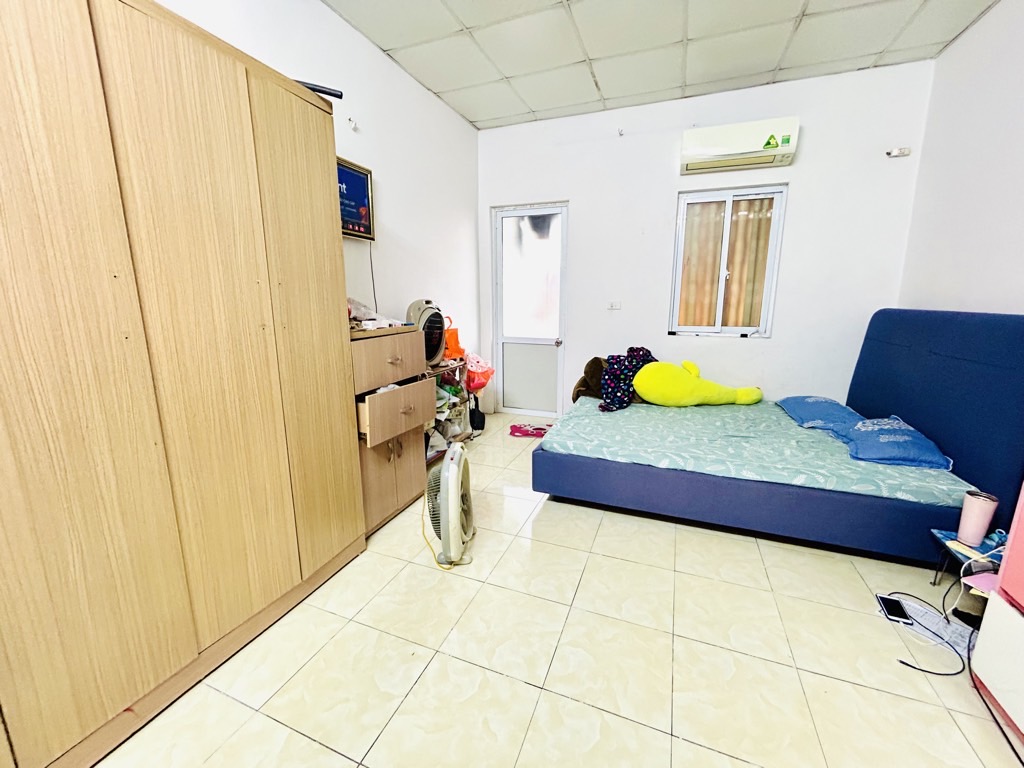 Bán nhà Lĩnh Nam - diện tích 31m2 2 tầng - Nhà chưa sổ, phân lô - giá 2,6 tỷ