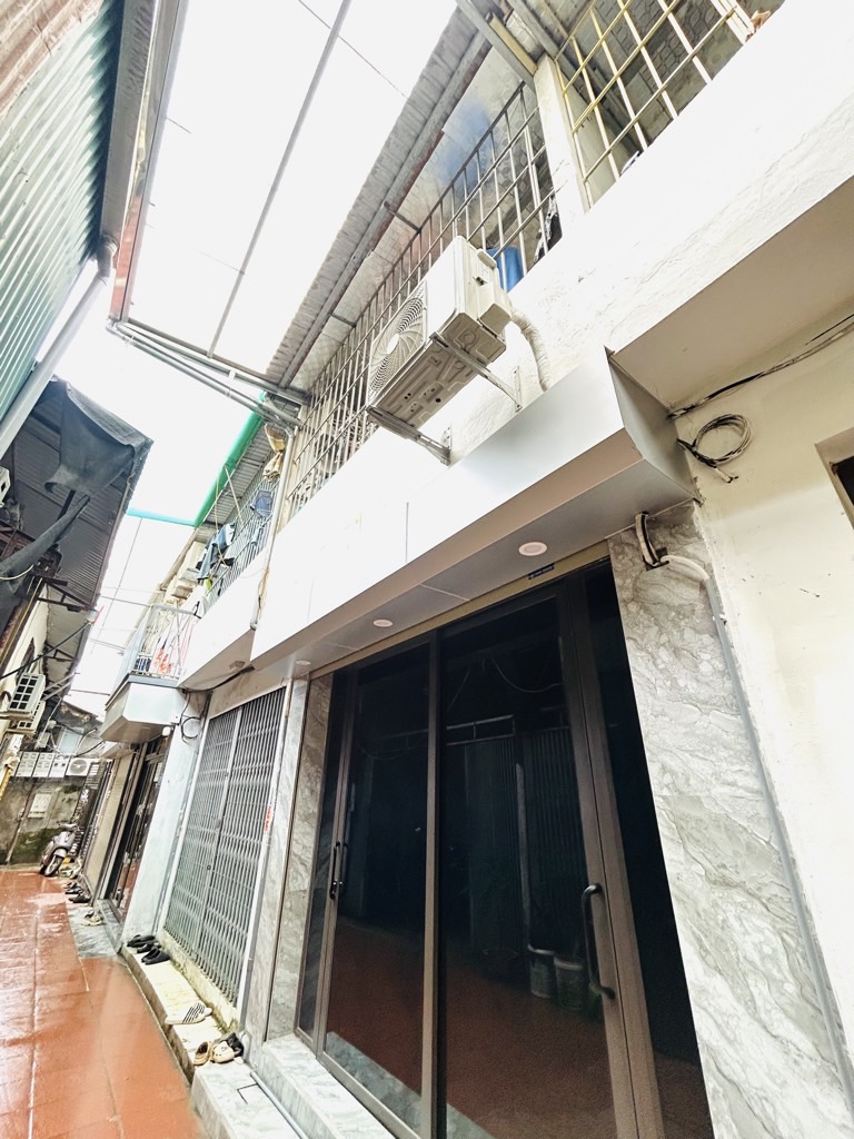 Bán nhà Lĩnh Nam - diện tích 31m2 2 tầng - Nhà chưa sổ, phân lô - giá 2,6 tỷ