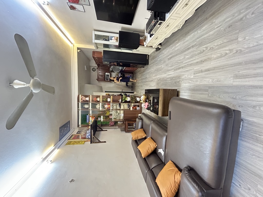 Bán nhà Lĩnh Nam - diện tích 31m2 2 tầng - Nhà chưa sổ, phân lô - giá 2,6 tỷ