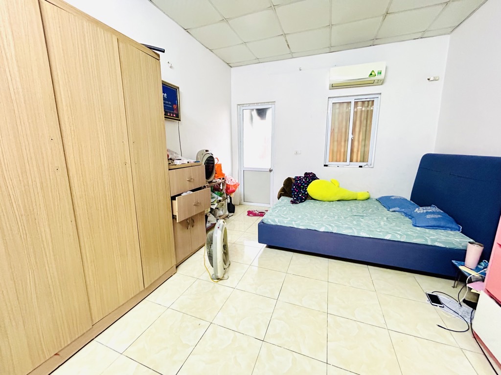 Bán nhà Lĩnh Nam - diện tích 31m2 2 tầng - Nhà chưa sổ, phân lô - giá 2,6 tỷ