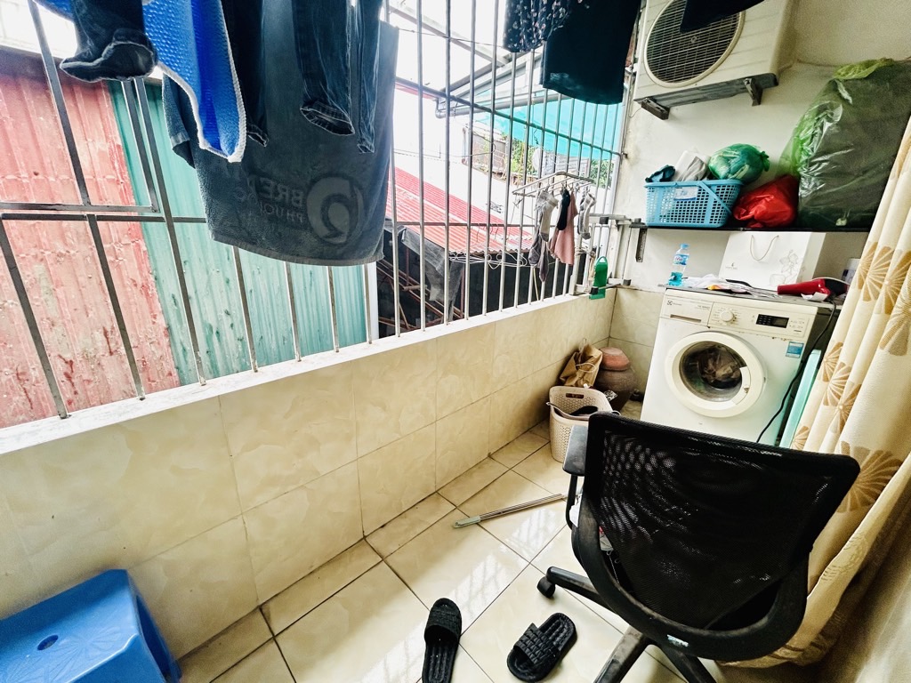 Bán nhà Lĩnh Nam - diện tích 31m2 2 tầng - Nhà chưa sổ, phân lô - giá 2,6 tỷ