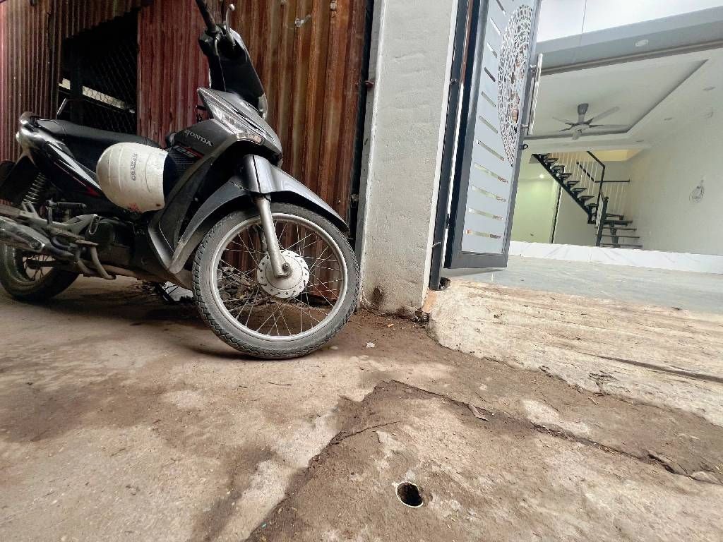 Bán nhà Vĩnh Hưng - diện tích 41m2 2 tầng - Nhà đẹp mới tinh - giá 2,4 tỷ