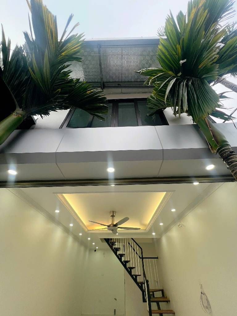 Bán nhà Vĩnh Hưng - diện tích 41m2 2 tầng - Nhà đẹp mới tinh - giá 2,4 tỷ