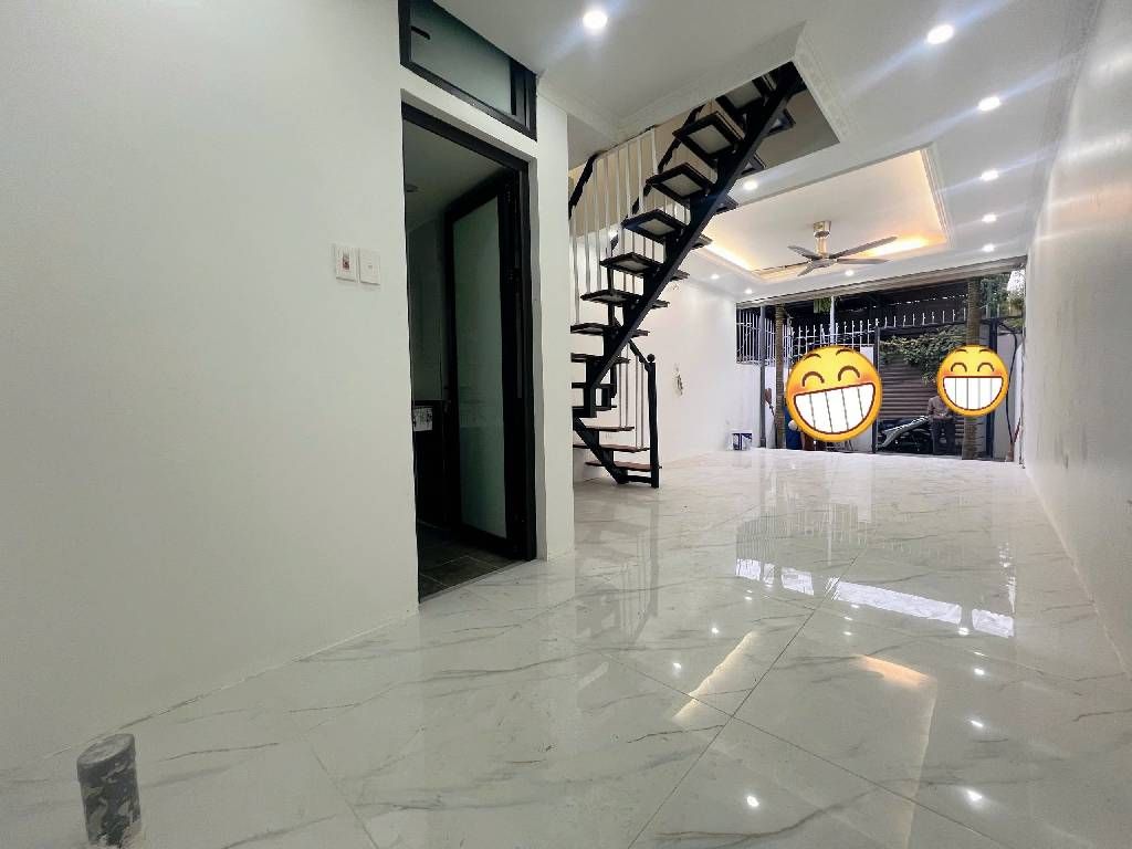 Bán nhà Vĩnh Hưng - diện tích 41m2 2 tầng - Nhà đẹp mới tinh - giá 2,4 tỷ