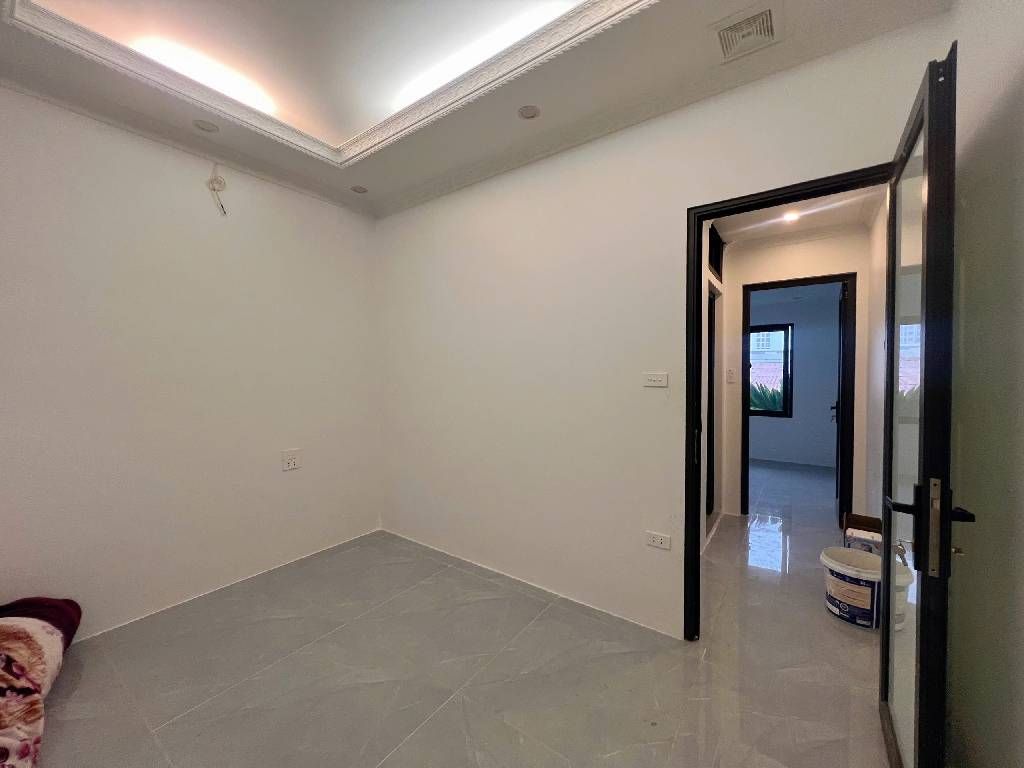 Bán nhà Vĩnh Hưng - diện tích 41m2 2 tầng - Nhà đẹp mới tinh - giá 2,4 tỷ