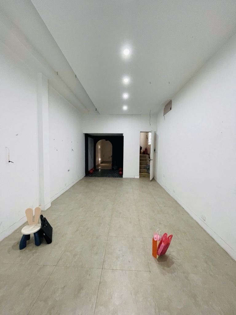 Bán nhà Khâm Thiên - diện tích 67m2 5 tầng - MẶT PHỐ ĐỐNG ĐA - giá 38,5 tỷ