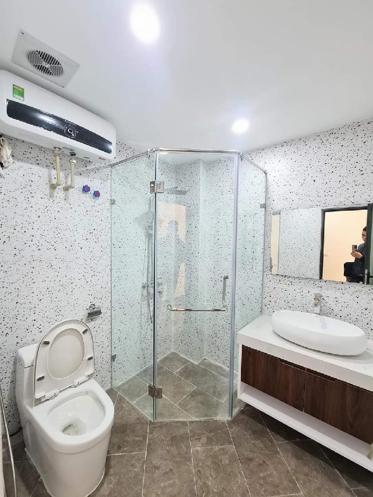 Bán nhà Trương Định - diện tích 43m2 6 tầng - Thang máy - giá 18 tỷ