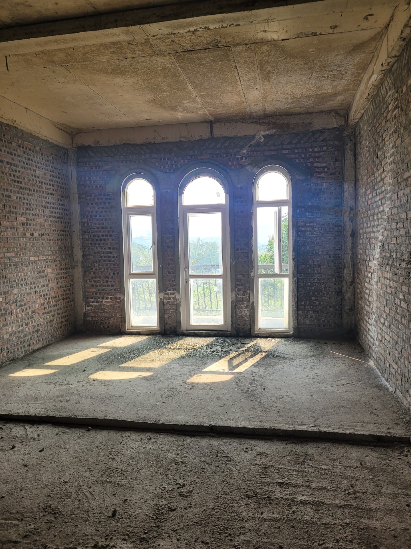 Bán nhà Ngõ 3 ô tô tránh - diện tích 105m2 5 tầng - Thoáng trước, sau - giá 33 tỷ