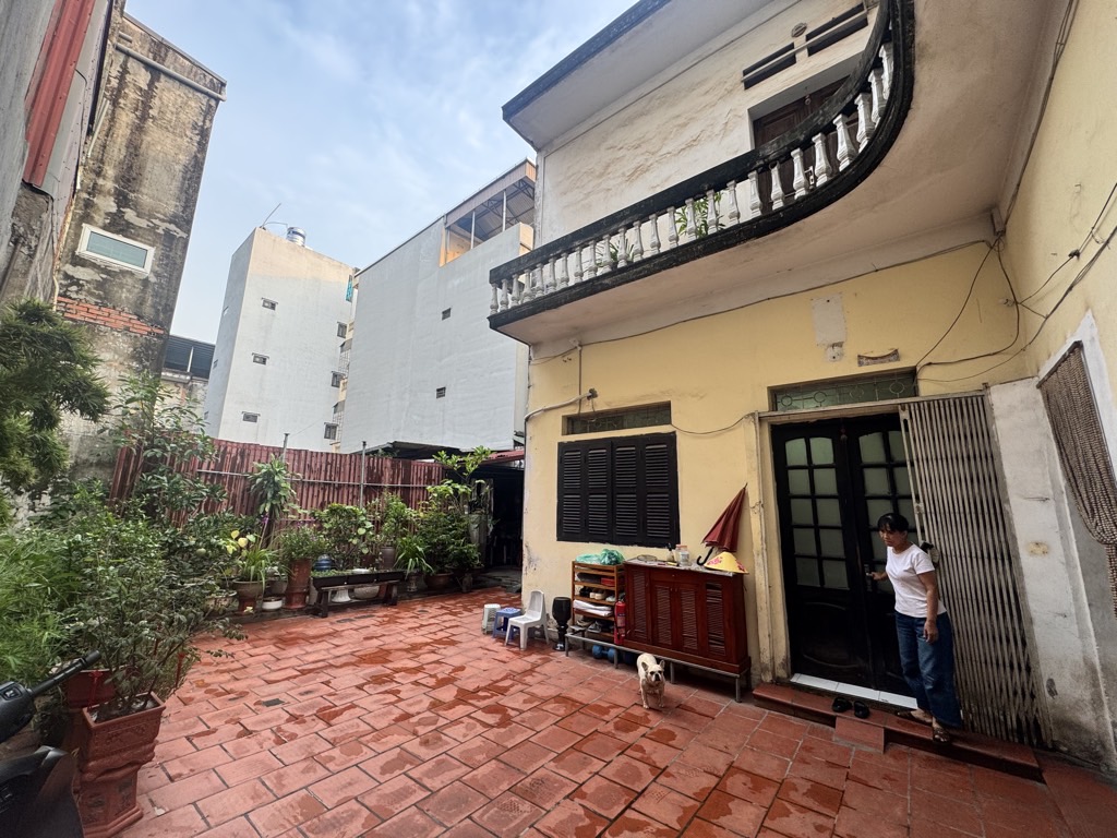 Bán nhà Giáp Nhị - diện tích 147.3m2 2 tầng - ô tô vào đất - giá 29,8 tỷ