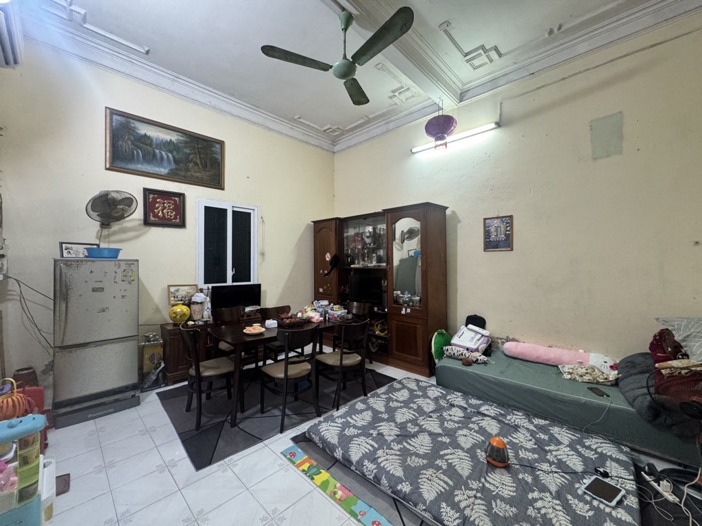 Bán nhà Giáp Nhị - diện tích 147.3m2 2 tầng - ô tô vào đất - giá 29,8 tỷ