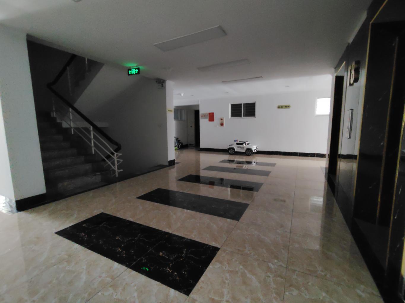 Bán nhà Nghiêm Xuân Yêm - diện tích 82m2 1 tầng - Chung cư mặt đường - giá 6,5 tỷ