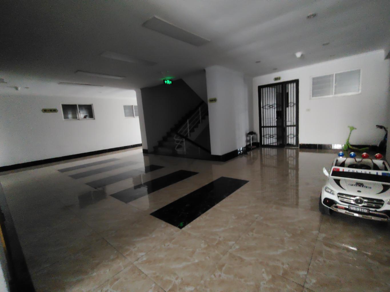 Bán nhà Nghiêm Xuân Yêm - diện tích 82m2 1 tầng - Chung cư mặt đường - giá 6,5 tỷ