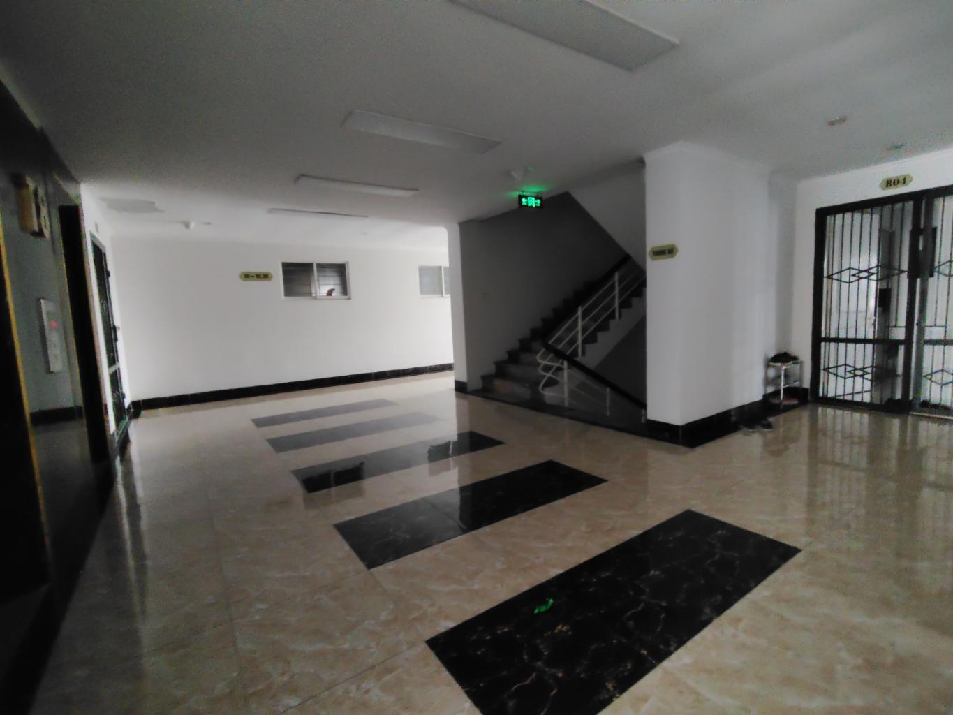 Bán nhà Nghiêm Xuân Yêm - diện tích 82m2 1 tầng - Chung cư mặt đường - giá 6,5 tỷ