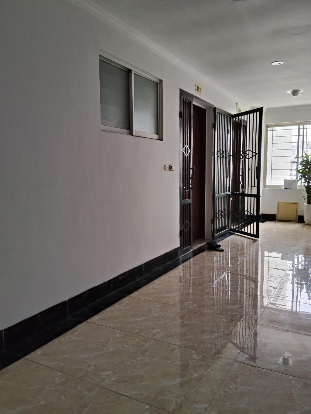 Bán nhà Nghiêm Xuân Yêm - diện tích 82m2 1 tầng - Chung cư mặt đường - giá 6,5 tỷ