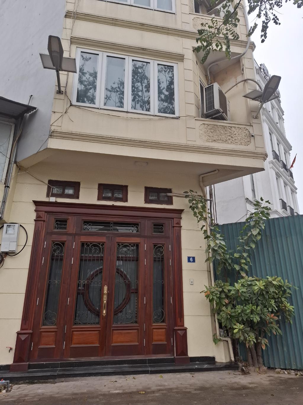 Bán nhà Trần Khát Chân - diện tích 35m2 5 tầng - ô tô tránh - giá 26,5 tỷ