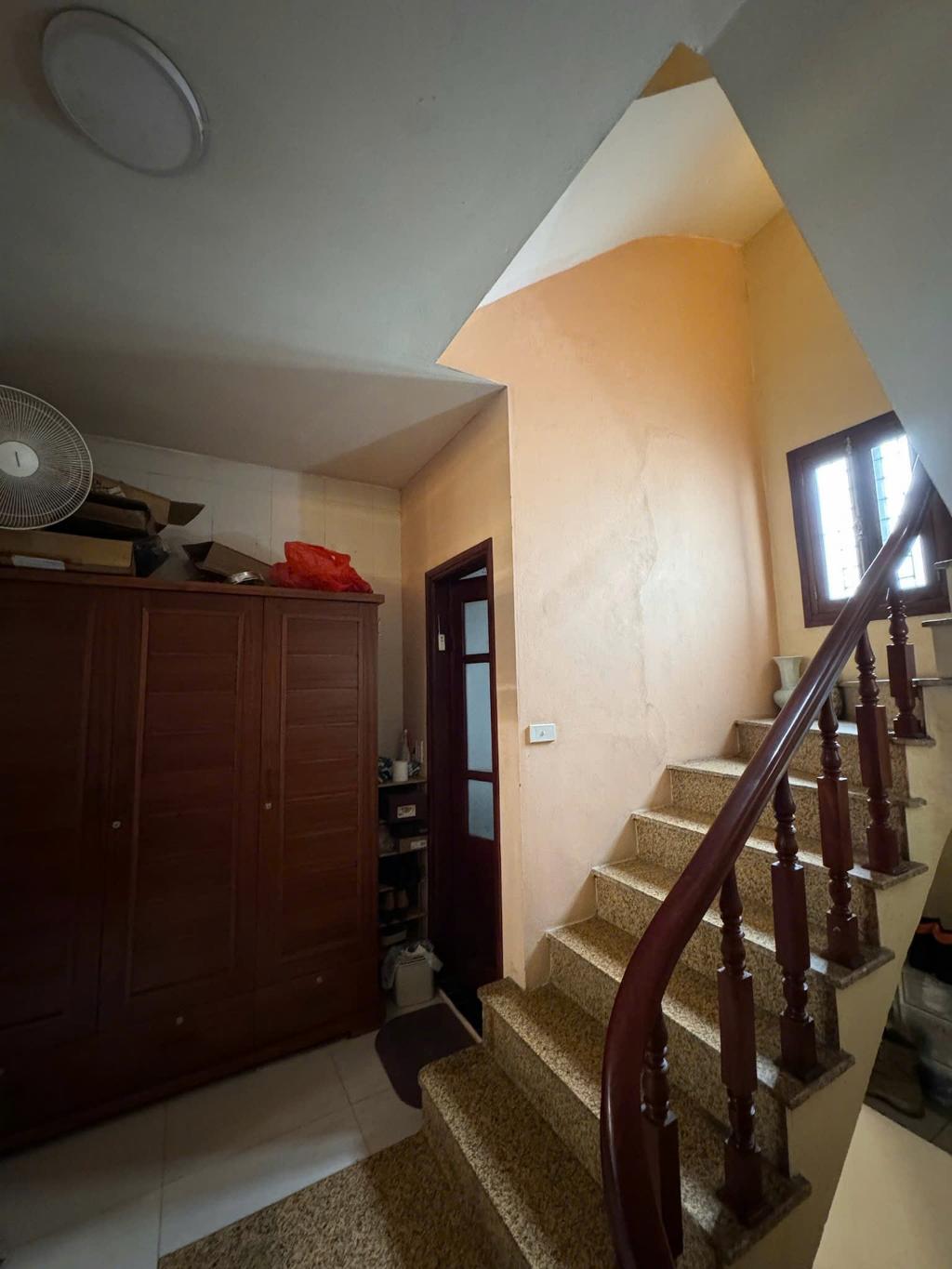 Bán nhà Trần Khát Chân - diện tích 35m2 5 tầng - ô tô tránh - giá 26,5 tỷ