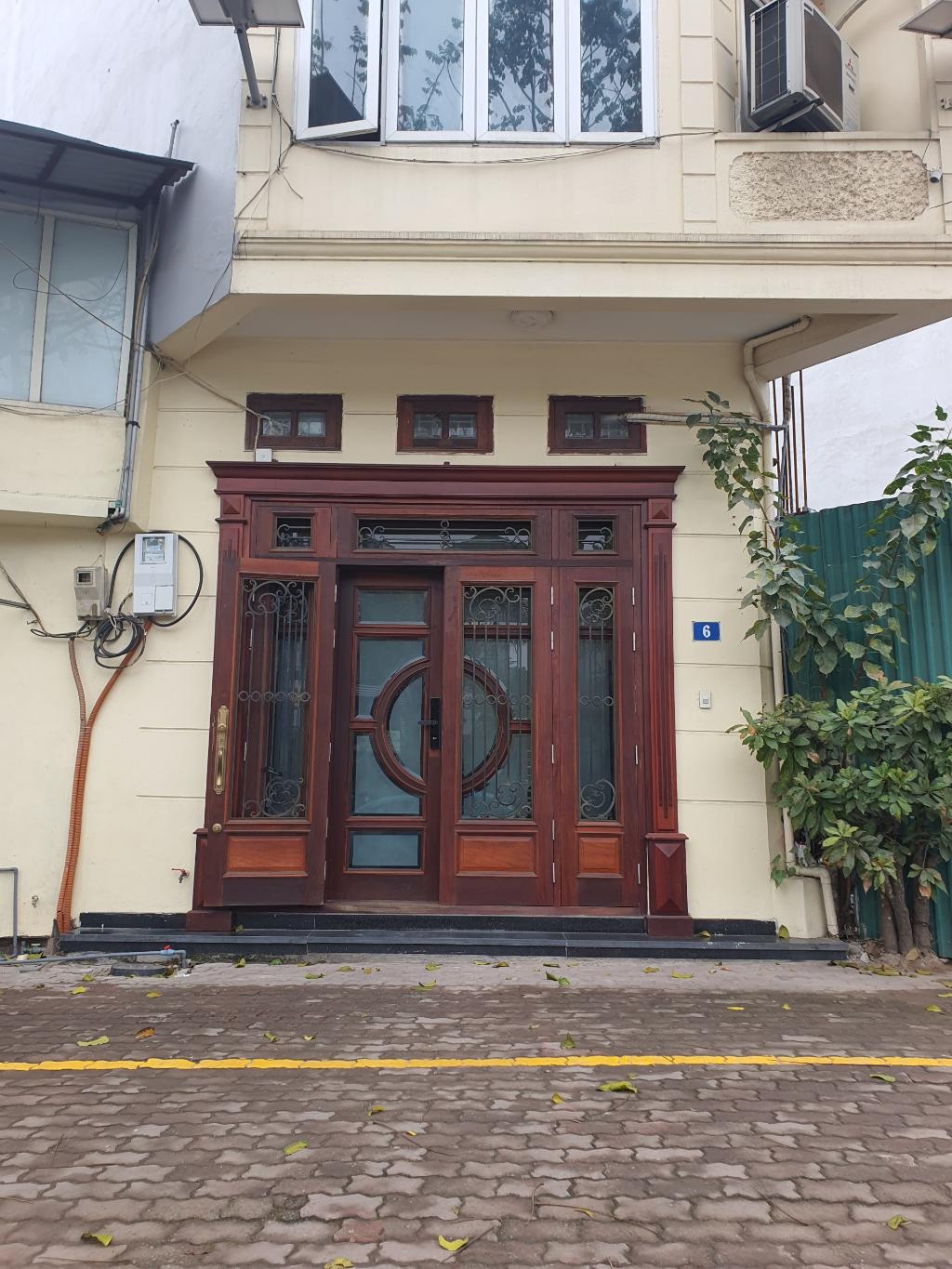 Bán nhà Trần Khát Chân - diện tích 35m2 5 tầng - ô tô tránh - giá 26,5 tỷ