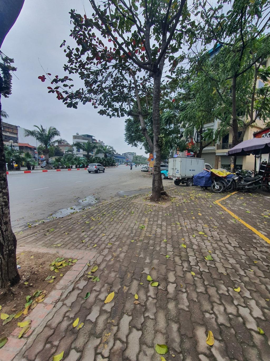 Bán nhà Trần Khát Chân - diện tích 35m2 5 tầng - ô tô tránh - giá 26,5 tỷ