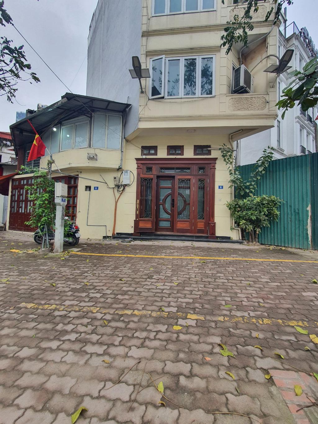 Bán nhà Trần Khát Chân - diện tích 35m2 5 tầng - ô tô tránh - giá 26,5 tỷ