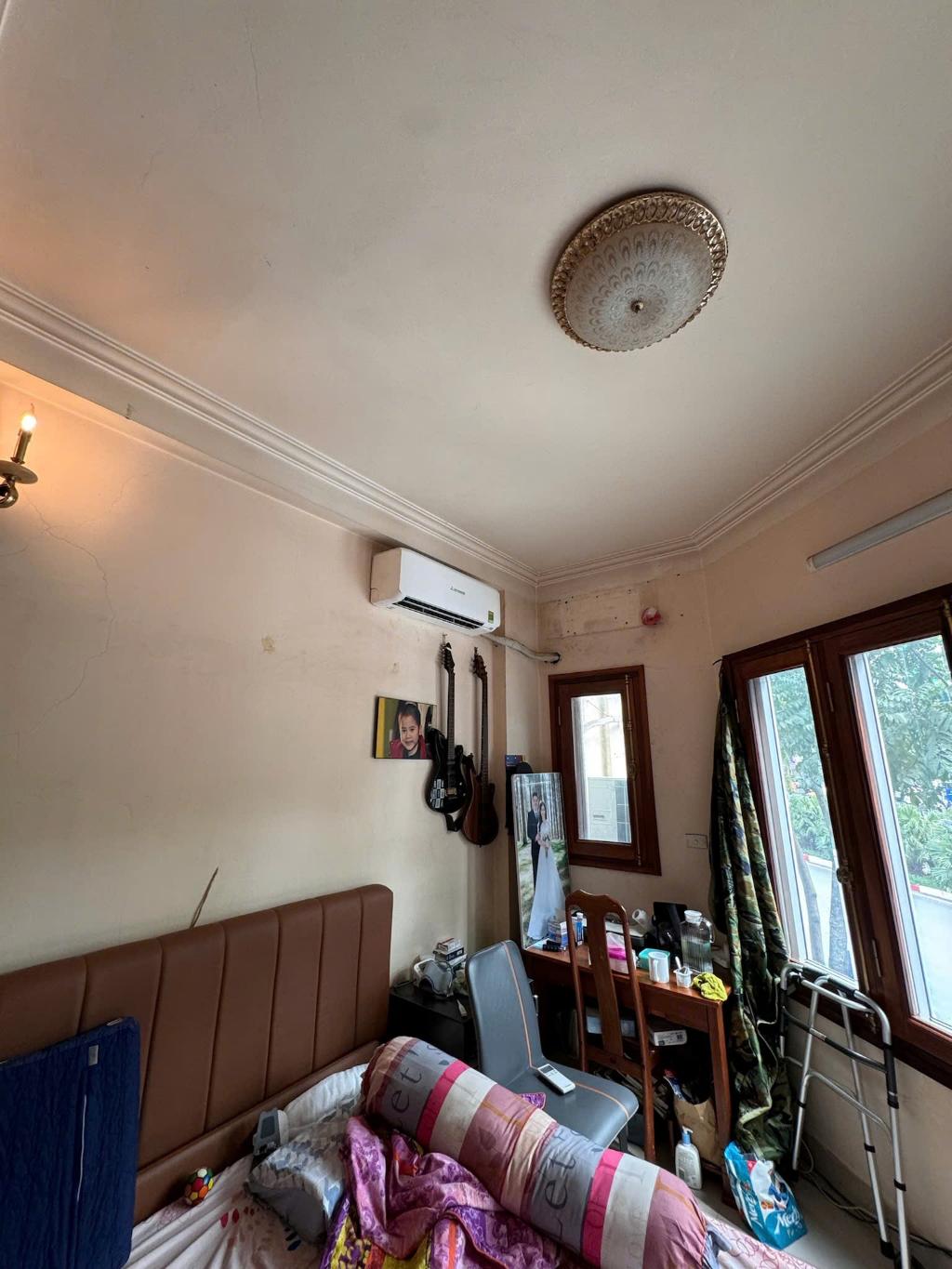 Bán nhà Trần Khát Chân - diện tích 35m2 5 tầng - ô tô tránh - giá 26,5 tỷ