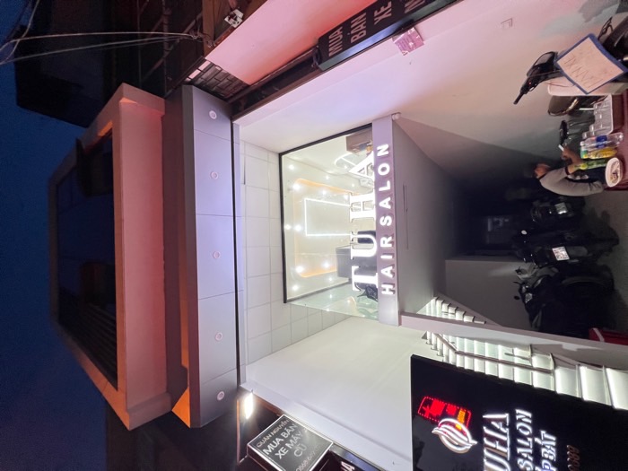 Bán nhà Giáp Bát - diện tích 112m2 8 tầng - Mặt phố kinh doanh sầm uất - giá 35,5 tỷ