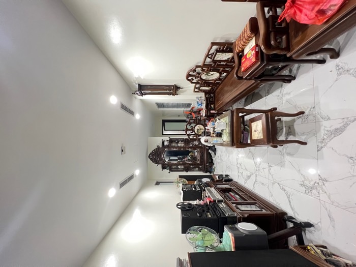 Bán nhà Giáp Bát - diện tích 112m2 8 tầng - Mặt phố kinh doanh sầm uất - giá 35,5 tỷ