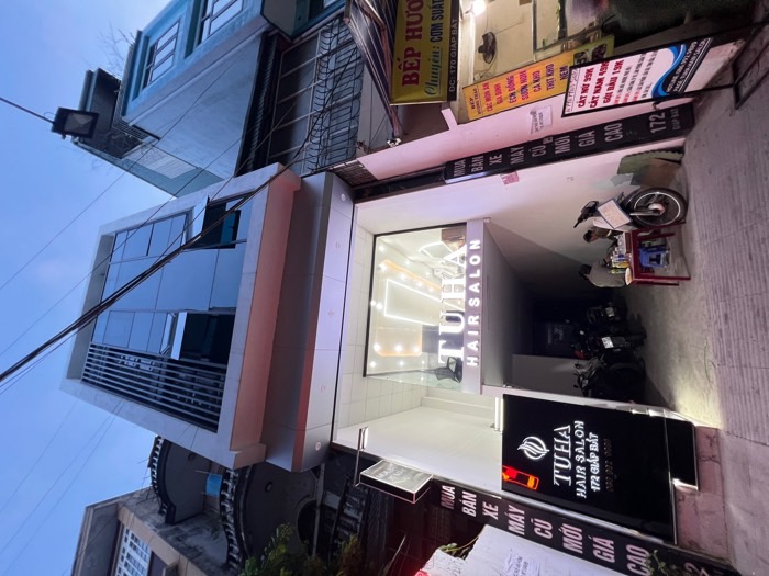 Bán nhà Giáp Bát - diện tích 112m2 8 tầng - Mặt phố kinh doanh sầm uất - giá 35,5 tỷ