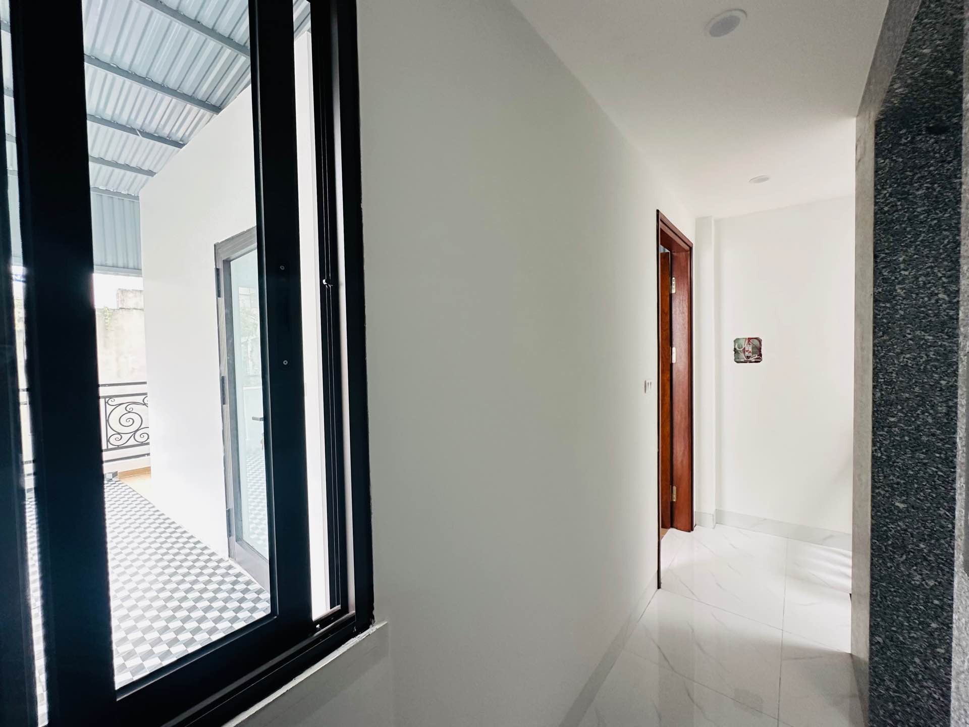 Bán nhà Lê Thanh Nghị - diện tích 42m2 5 tầng - thang máy - giá 10,5 tỷ