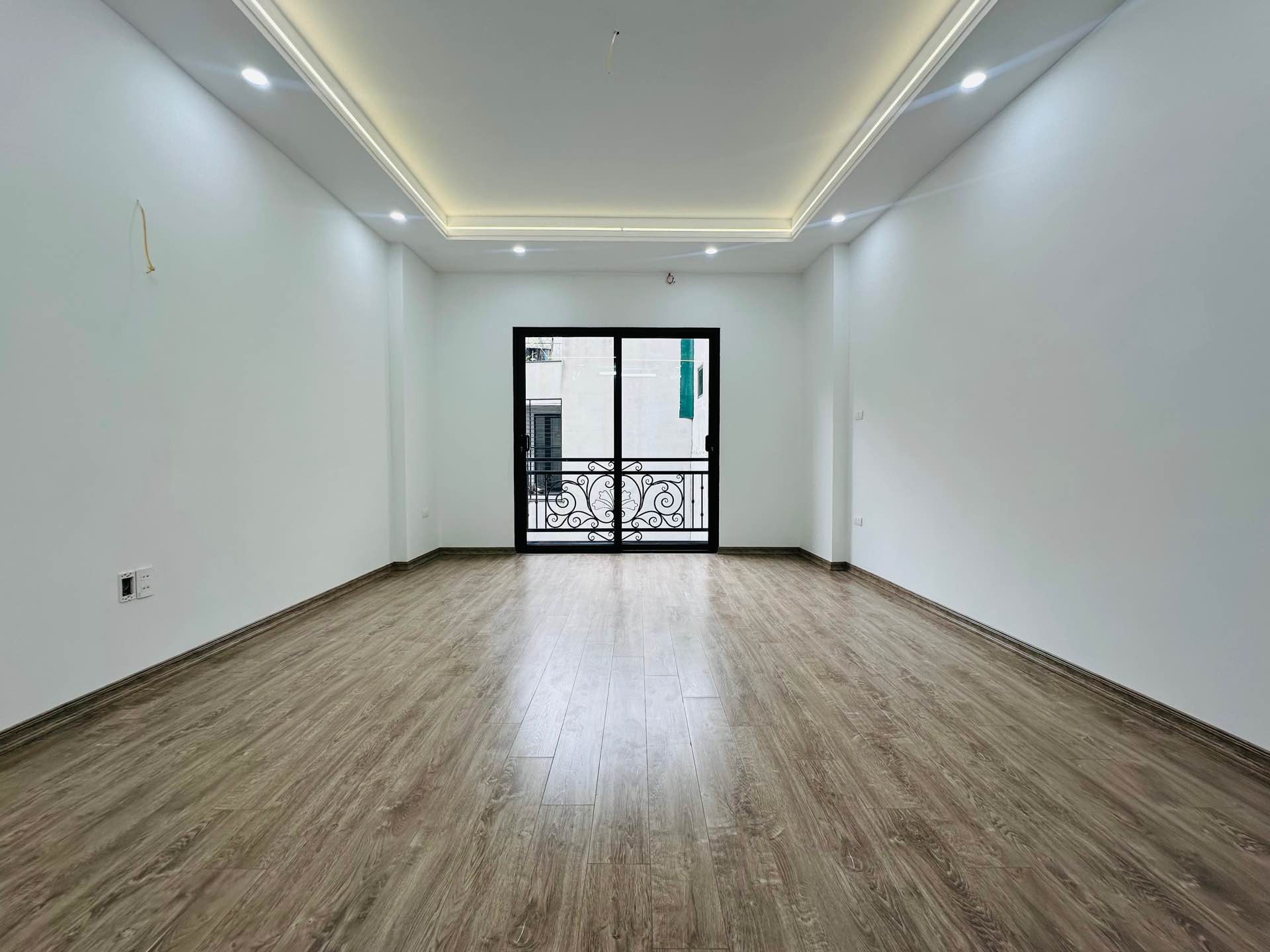 Bán nhà Lê Thanh Nghị - diện tích 42m2 5 tầng - thang máy - giá 10,5 tỷ