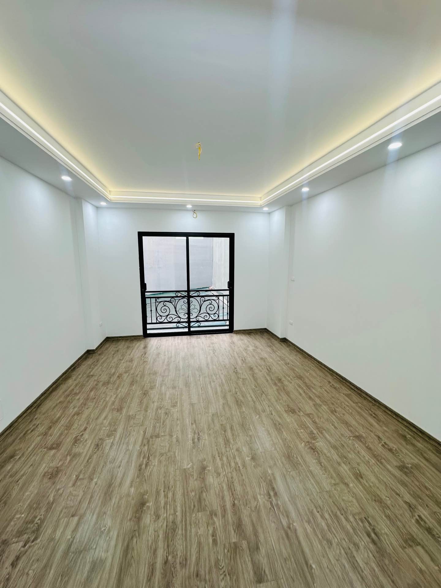 Bán nhà Lê Thanh Nghị - diện tích 42m2 5 tầng - thang máy - giá 10,5 tỷ