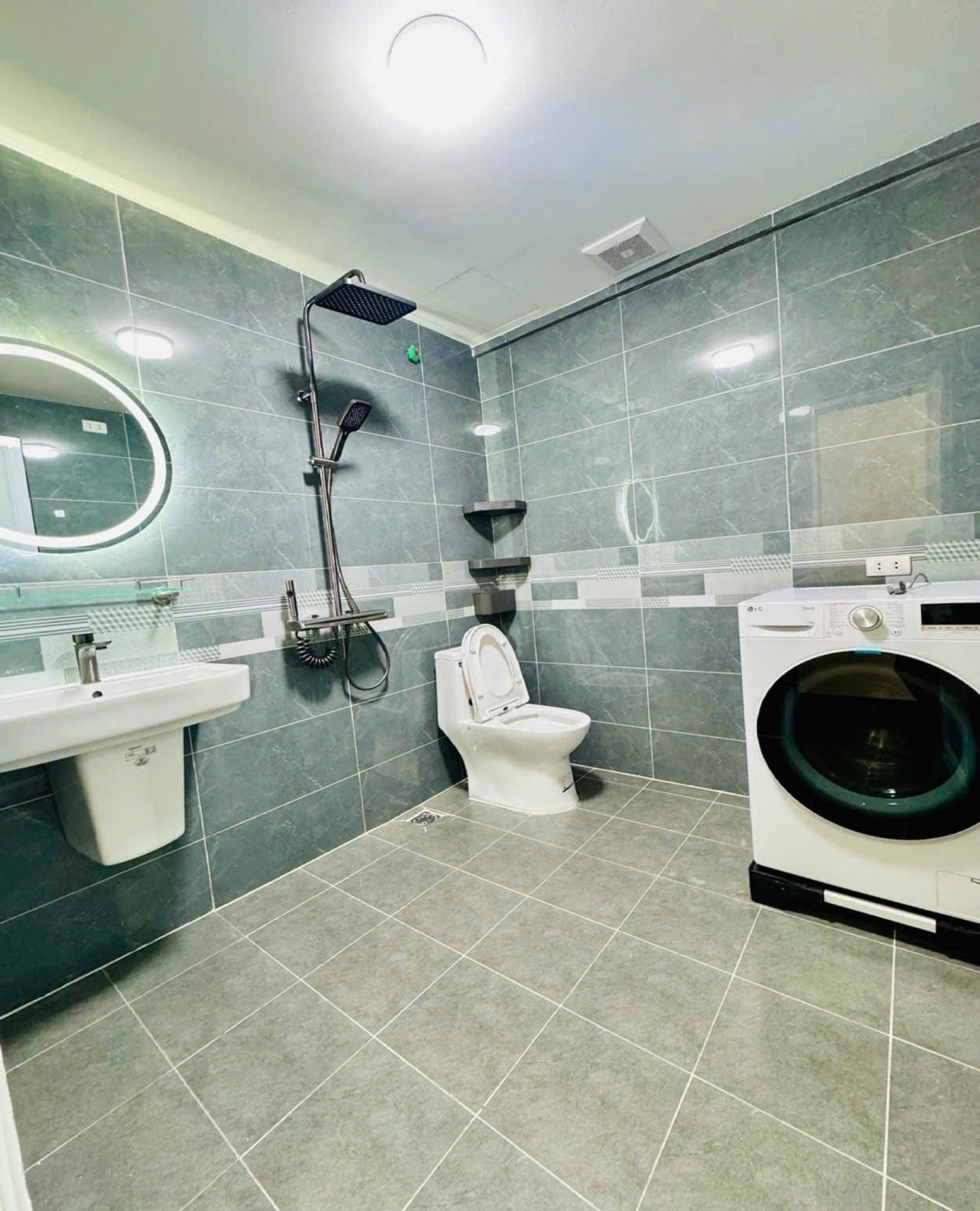 Bán nhà Đền Lừ 1 - diện tích 69m2 17 tầng - Lô góc 3 mặt thoáng - giá 5,8 tỷ