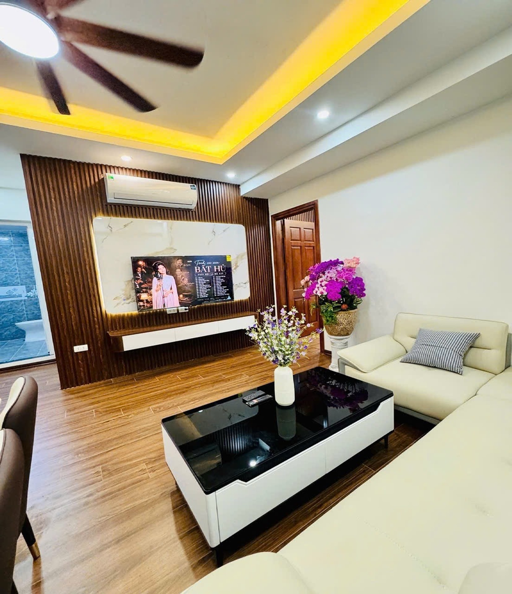 Bán nhà Đền Lừ 1 - diện tích 69m2 17 tầng - Lô góc 3 mặt thoáng - giá 5,8 tỷ