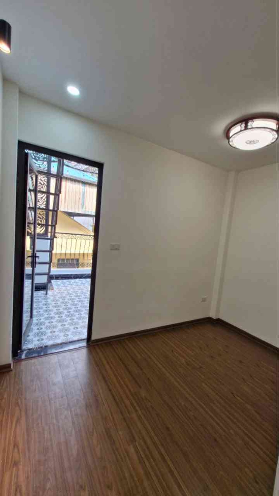Bán nhà Tân Mai - diện tích 35m2 5 tầng - SIÊU PHẨM TÂN MAI Ở LUÔN FULL NỘI THẤT - giá 9,6 tỷ