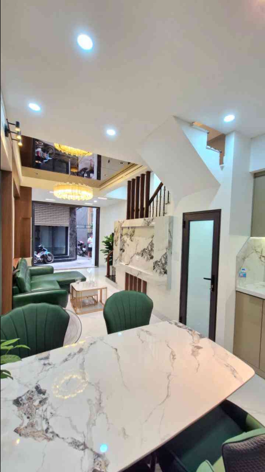Bán nhà Tân Mai - diện tích 35m2 5 tầng - SIÊU PHẨM TÂN MAI Ở LUÔN FULL NỘI THẤT - giá 9,6 tỷ