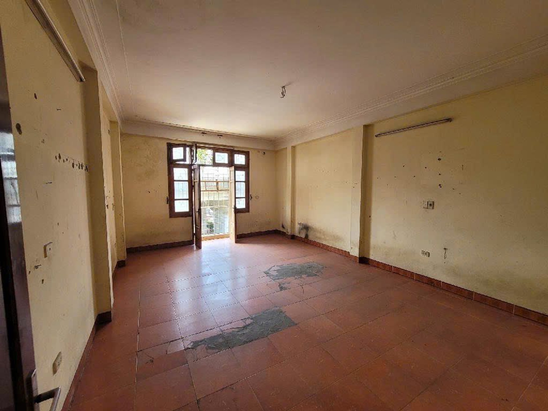 Bán nhà Pháp Vân - diện tích 45m2 5 tầng - Ô TÔ TRÁNH - giá 35 tỷ