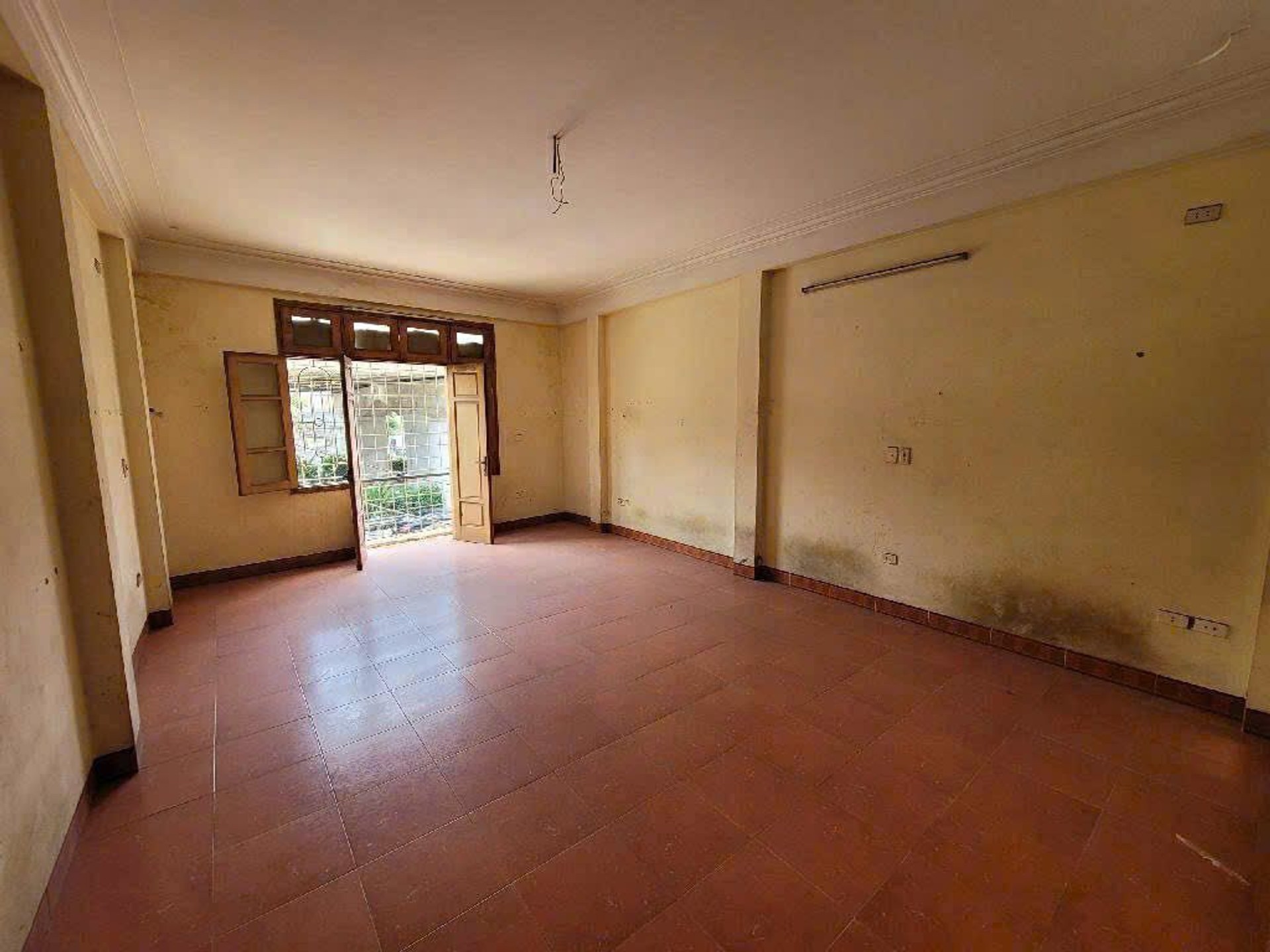 Bán nhà Pháp Vân - diện tích 45m2 5 tầng - Ô TÔ TRÁNH - giá 35 tỷ