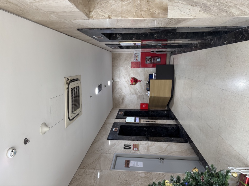 Bán nhà Chung cư Amber Riverside - diện tích 148m2 6 tầng - Căn hộ cao cấp - giá 14,5 tỷ