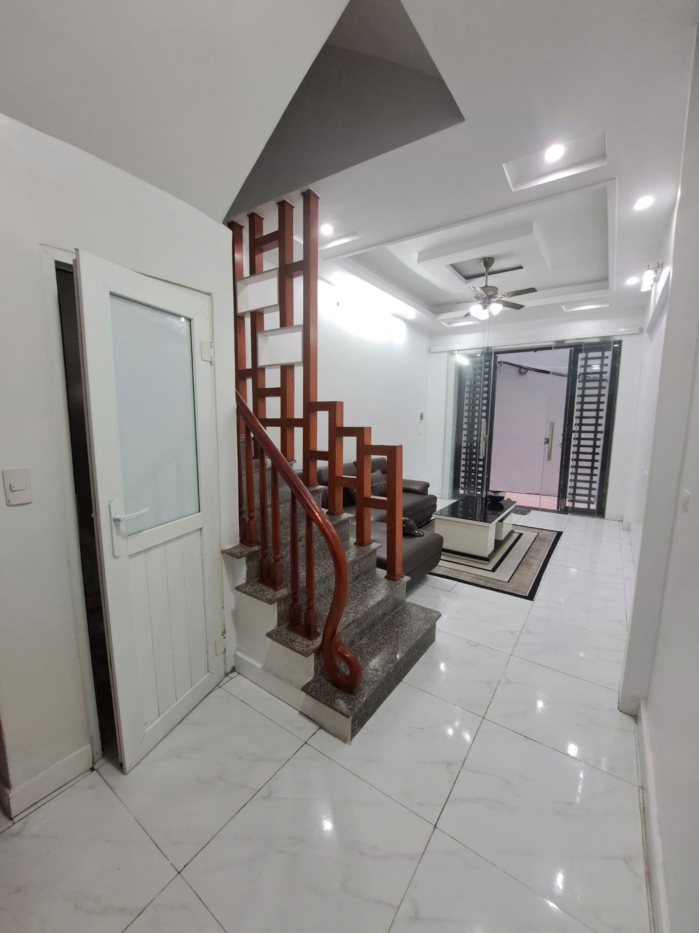 Bán nhà Thanh Đàm - diện tích 30m2 5 tầng - ô tô đỗ cổng - giá 7,5 tỷ
