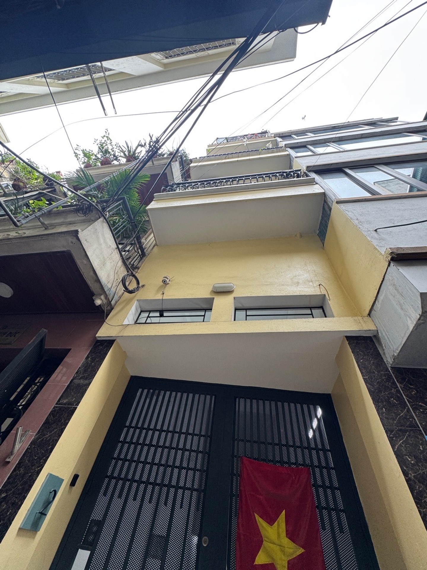 Bán nhà Trương Định - diện tích 90m2 6 tầng - 3 mặt thoáng - giá 19 tỷ