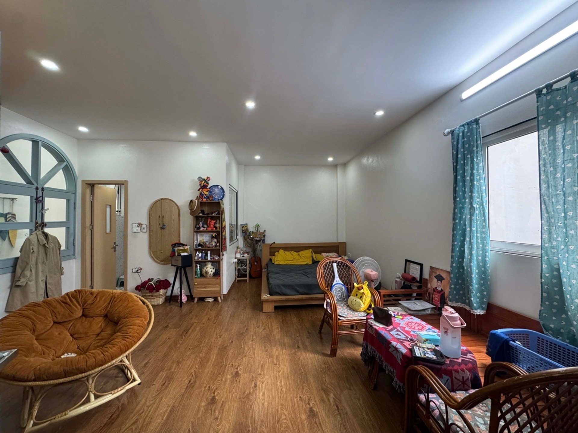 Bán nhà Trương Định - diện tích 90m2 6 tầng - 3 mặt thoáng - giá 19 tỷ
