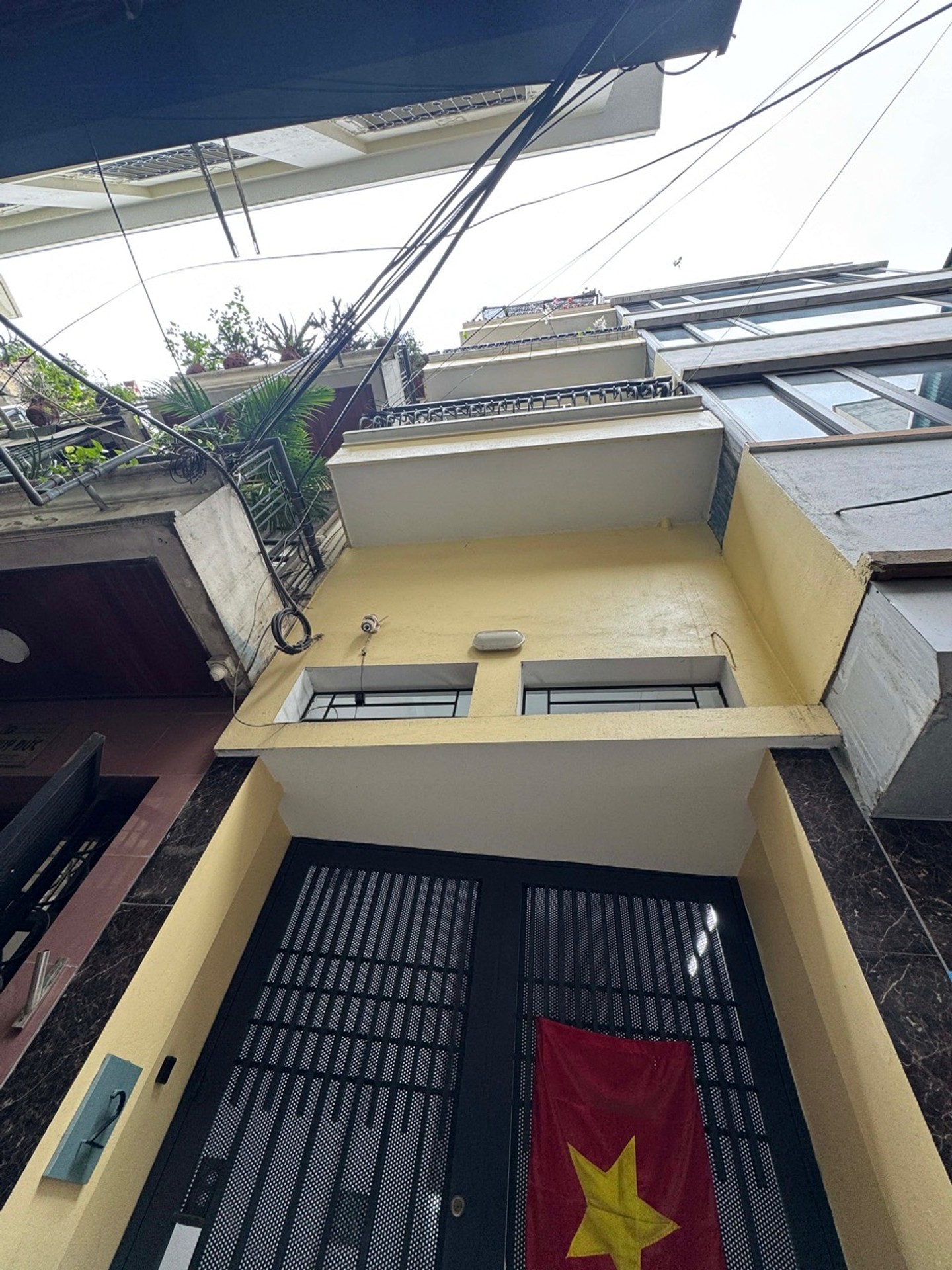 Bán nhà Trương Định - diện tích 90m2 6 tầng - 3 mặt thoáng - giá 19 tỷ