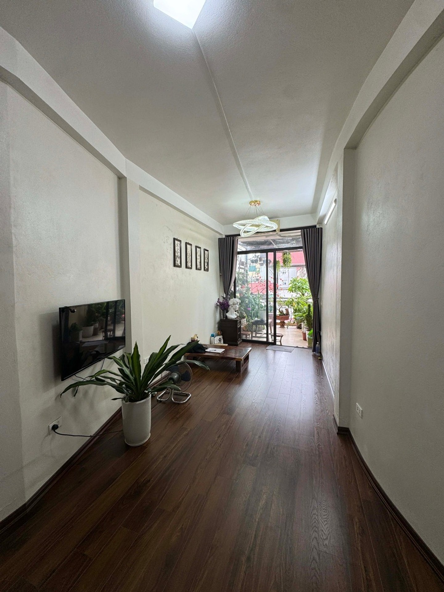 Bán nhà Trương Định - diện tích 90m2 6 tầng - 3 mặt thoáng - giá 19 tỷ