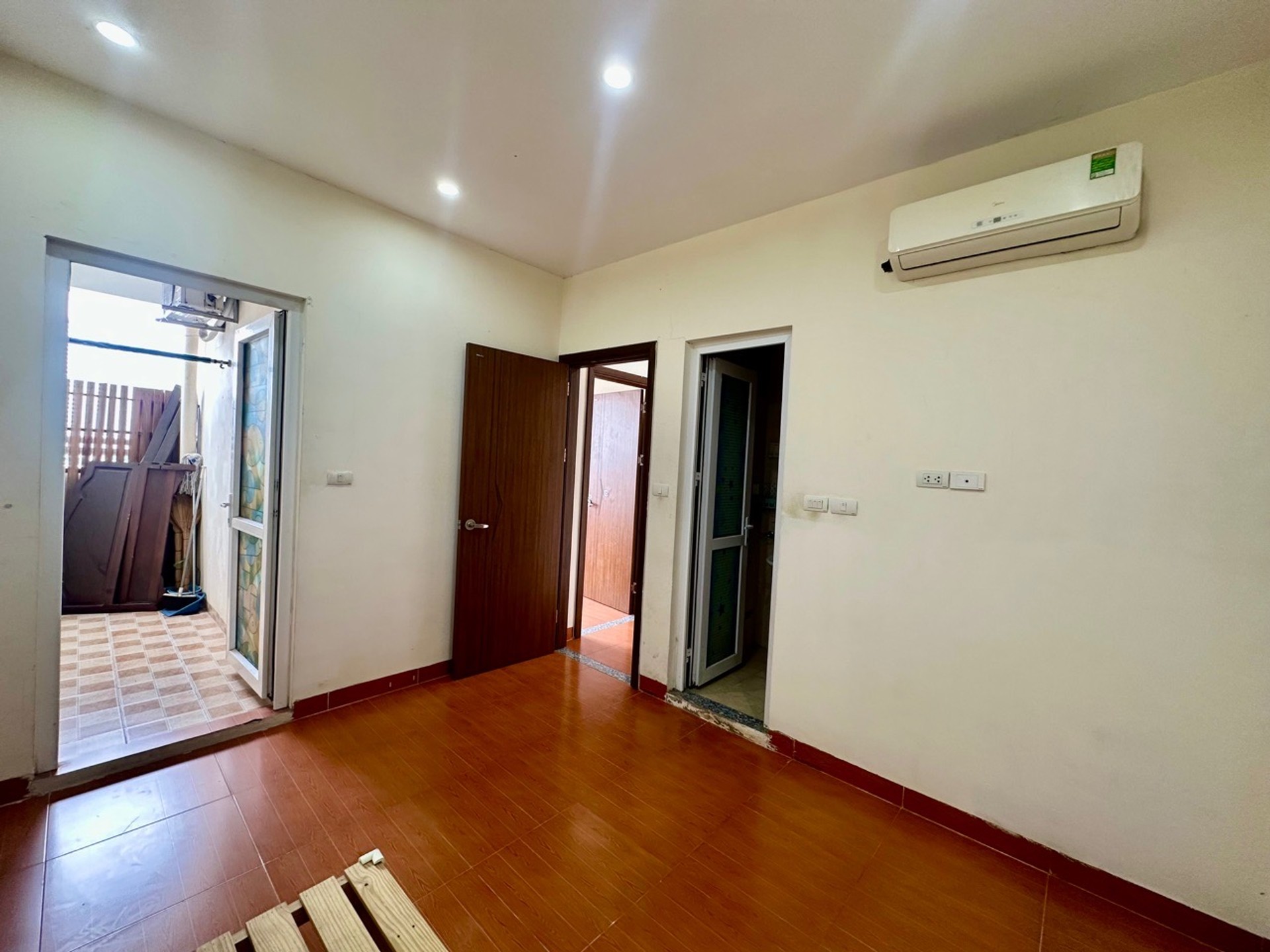 Bán nhà Thịnh Liệt - diện tích 55m2 6 tầng - VIEW ĐẸP THOÁNG MÁT - giá 4,6 tỷ