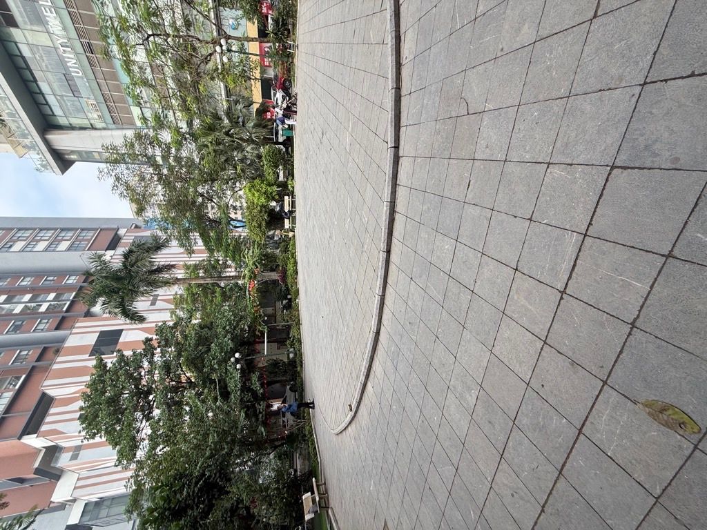 Bán nhà Lê Văn Lương - diện tích 202m2 1 tầng - ô tô tránh - giá 105 tỷ