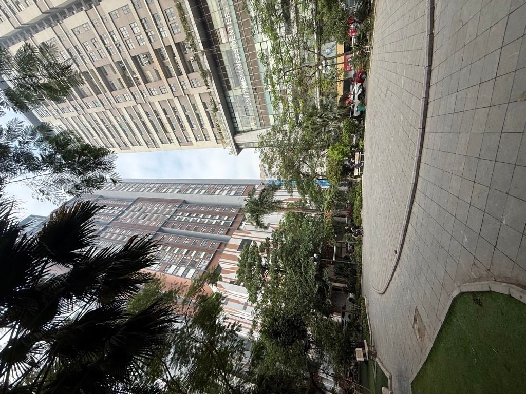 Bán nhà Lê Văn Lương - diện tích 202m2 1 tầng - ô tô tránh - giá 105 tỷ